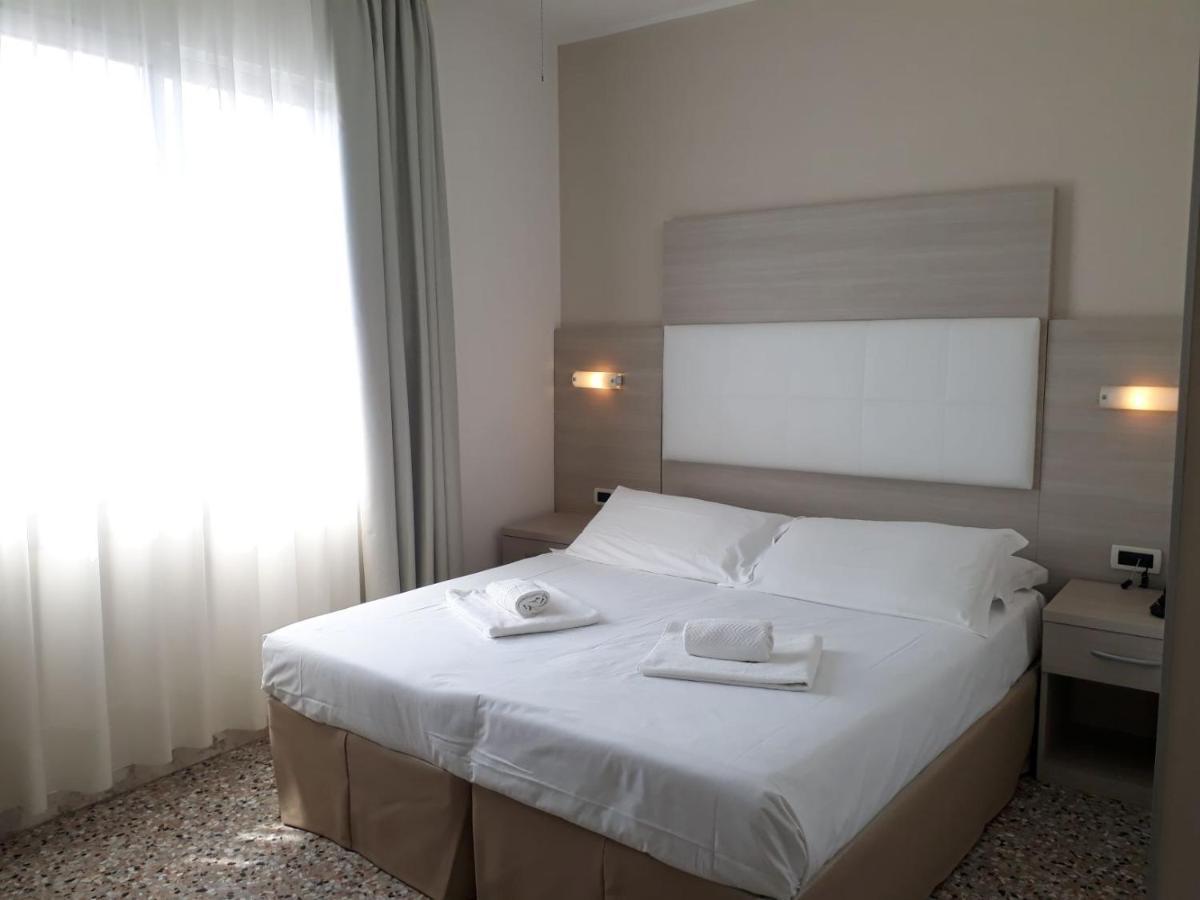 Hotel Atenea Golden Star 卡奥莱 外观 照片