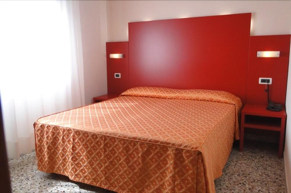 Hotel Atenea Golden Star 卡奥莱 外观 照片