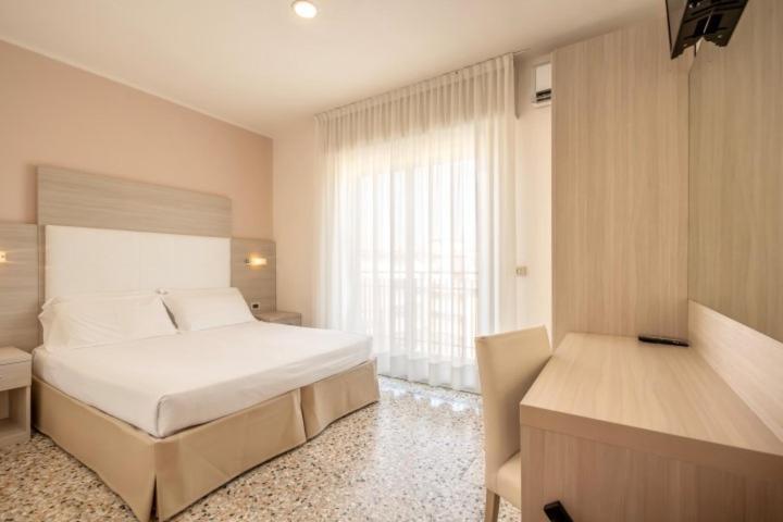 Hotel Atenea Golden Star 卡奥莱 外观 照片