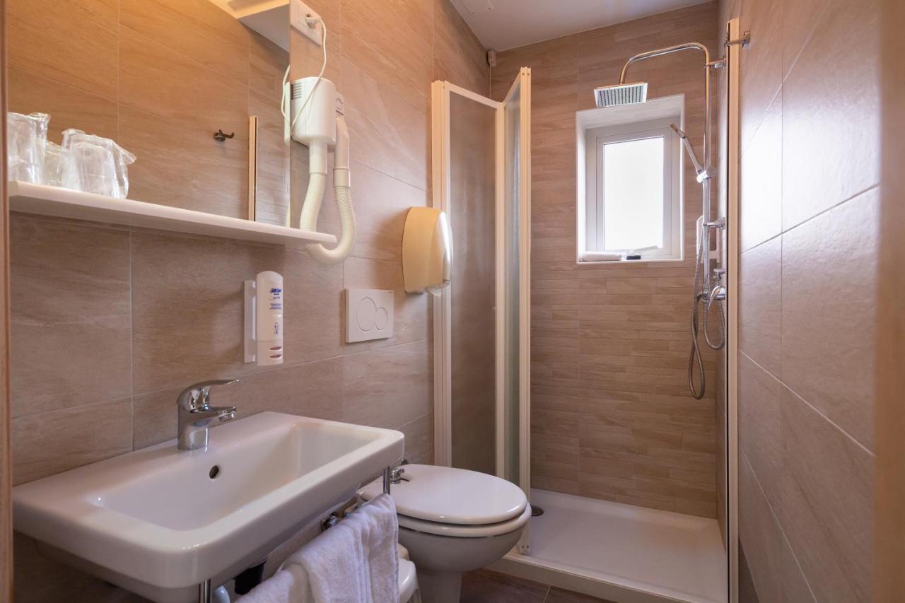 Hotel Atenea Golden Star 卡奥莱 外观 照片